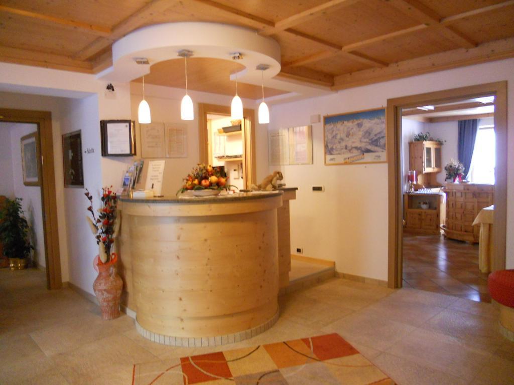 Residence Garni Manuela Cavalese Ruang foto